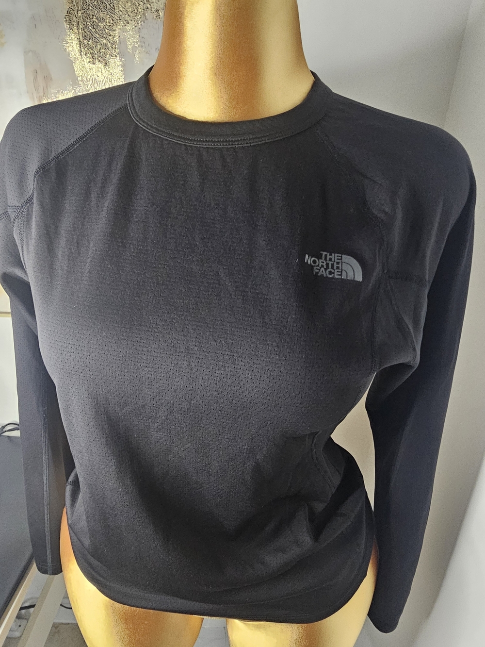 The North Face Men's Long Sleeve Black Crewneck Top